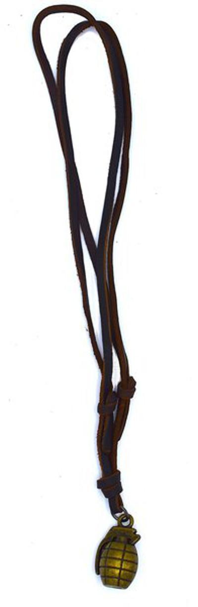 Granaattinahkainen kaulakoru