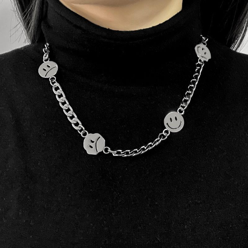 Silverfärgad kedjehalsband Smiley