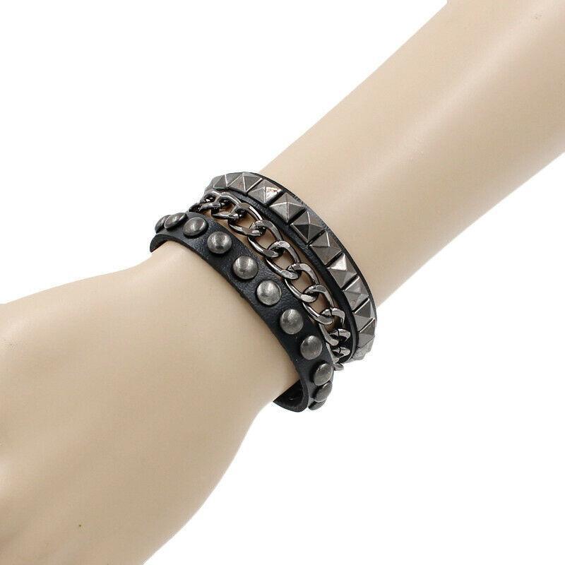 Svart Läder armband med kedja, pyramid- och runda nitar