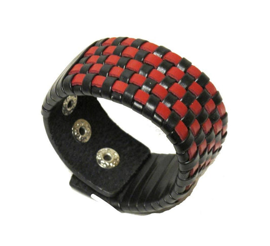 Flätat läderarmband