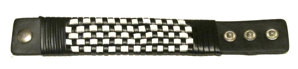 Flätat läderarmband
