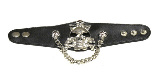 Läderarmband med dödskalle och kedjor