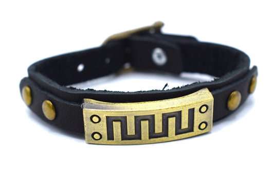 Läderarmband med mönster