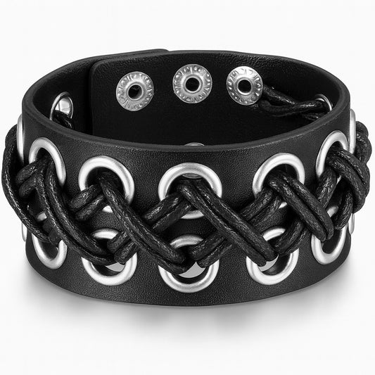 Läderarmband med flätad snörning och metalldetaljer