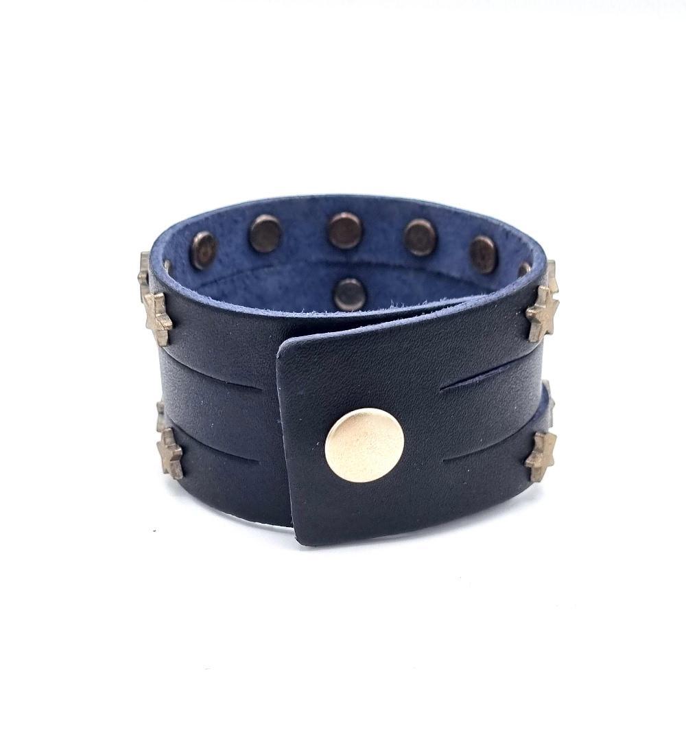 Läderarmband med stjärnor