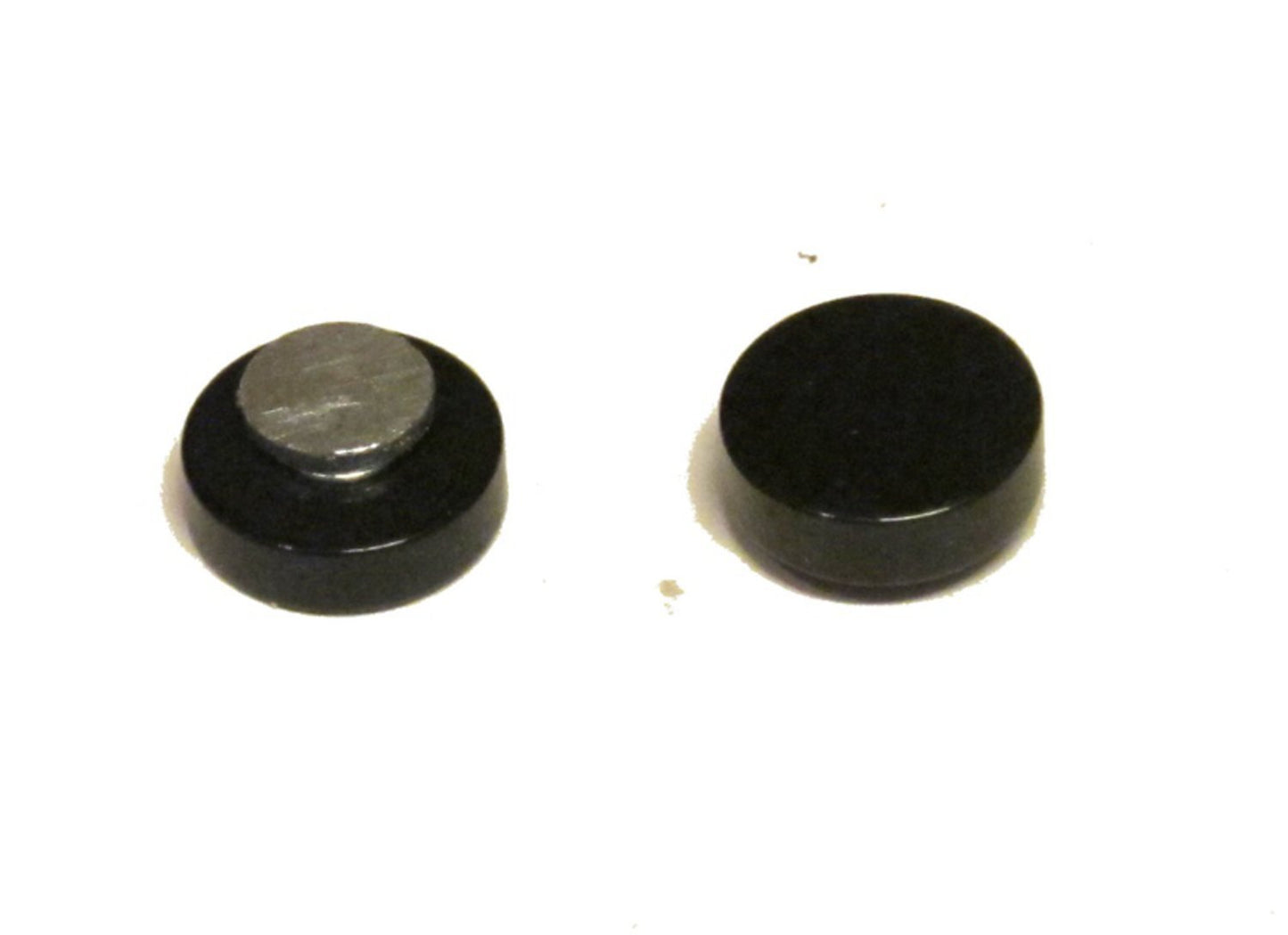 Magneettiset korvakorut mustat