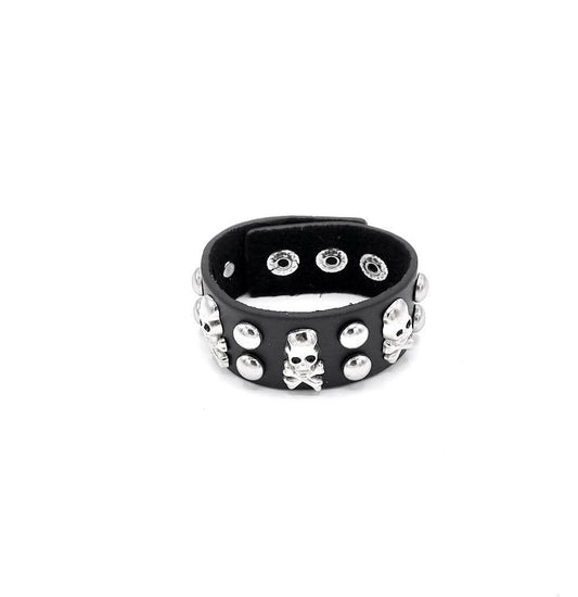 Rockigt Armband med Döskallar och Nitar – Svart Konstläder