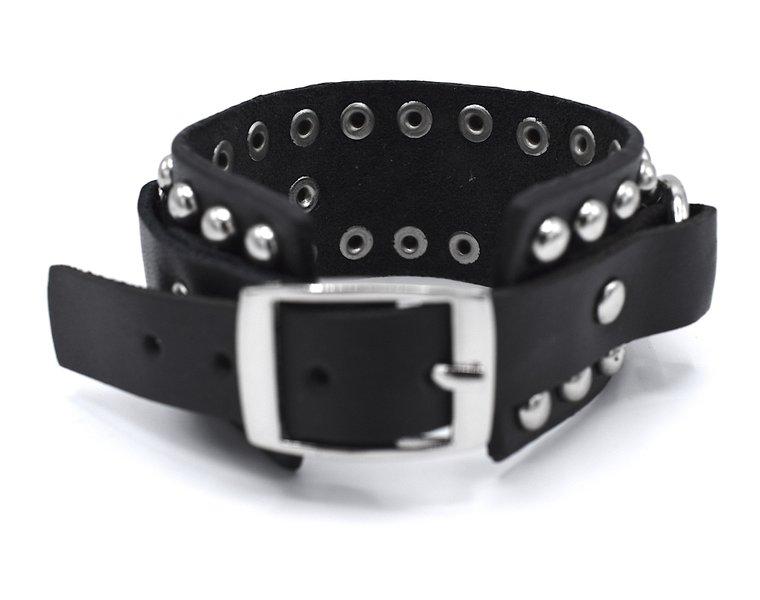 Nitarmband med spänne och runda nitar