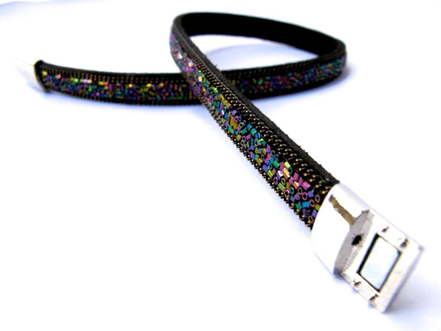 Svart dubbel armband med färgglada paljetter